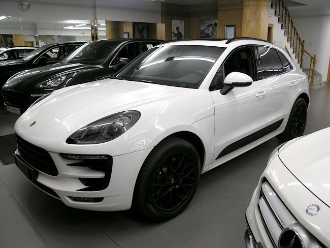 MACAN GTS