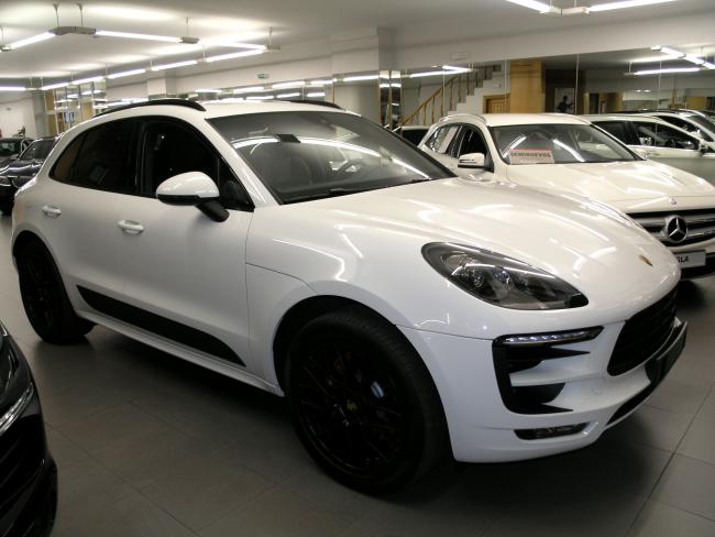 MACAN GTS