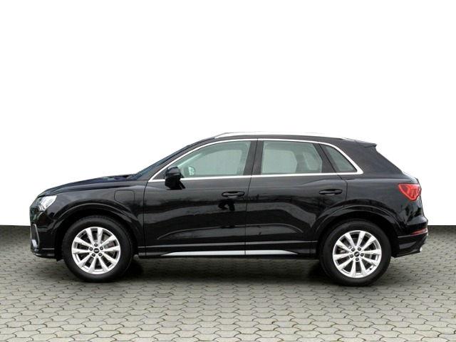 Q3 TFSI e S Line 45 TFSI e S tronic