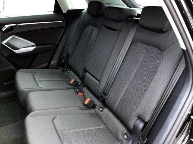 Q3 TFSI e S Line 45 TFSI e S tronic