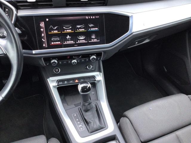 Q3 TFSI e S Line 45 TFSI e S tronic