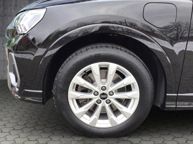 Q3 TFSI e S Line 45 TFSI e S tronic