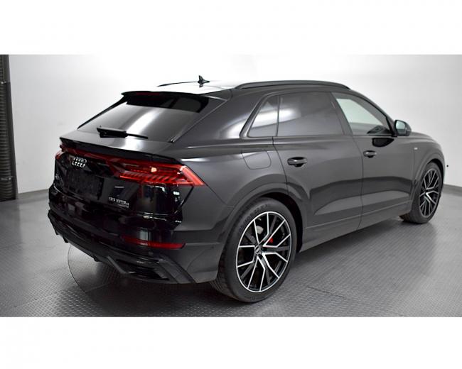Q8 55 TFSIe Quattro S Line
