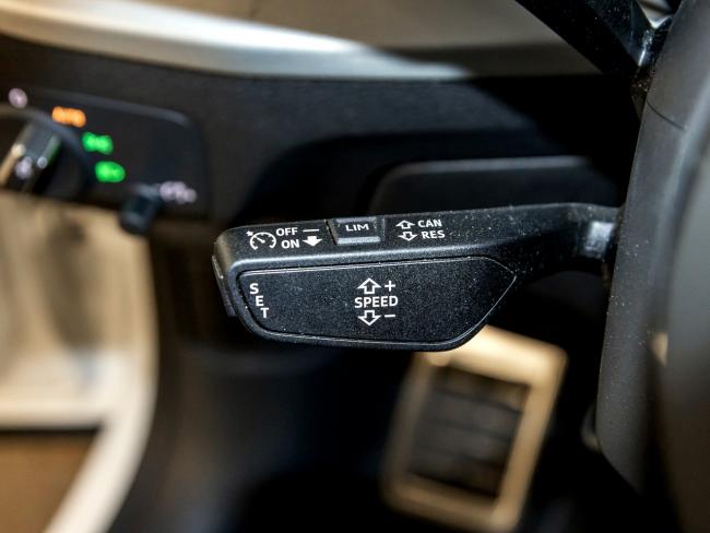Q2 35 TDI S Tronic S Line 
