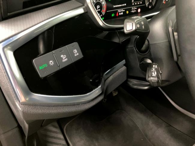 Q3 TFSIe S tronic 