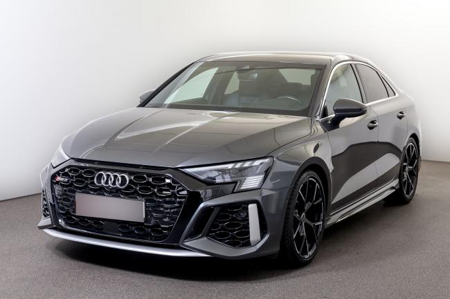 RS3 Sedan 