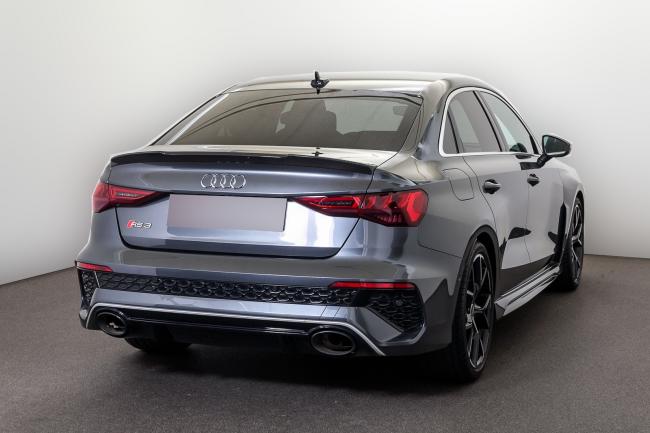 RS3 Sedan 