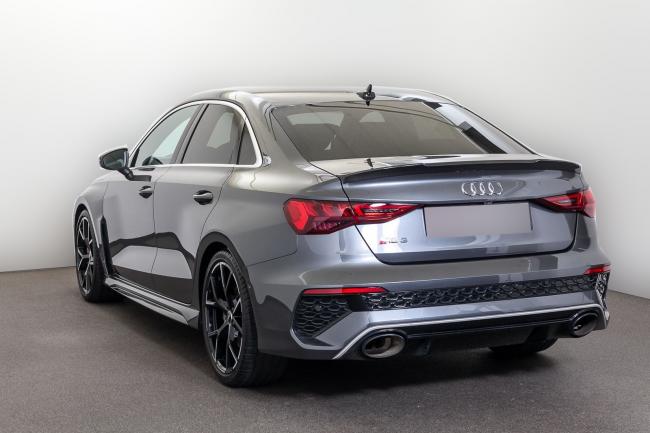 RS3 Sedan 