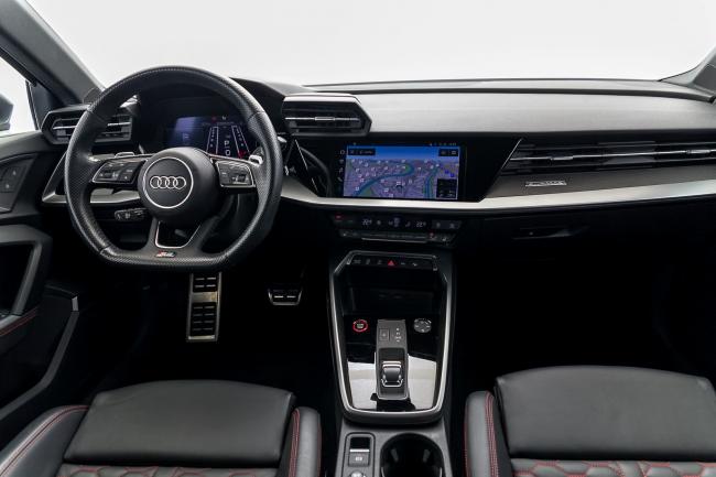 RS3 Sedan 