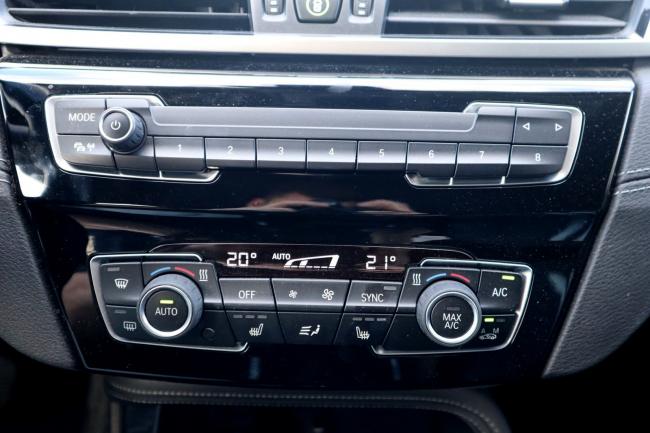 X1 xDrive25e Sport Line 