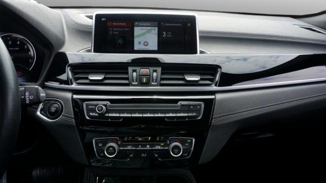 X2 xDrive25e 