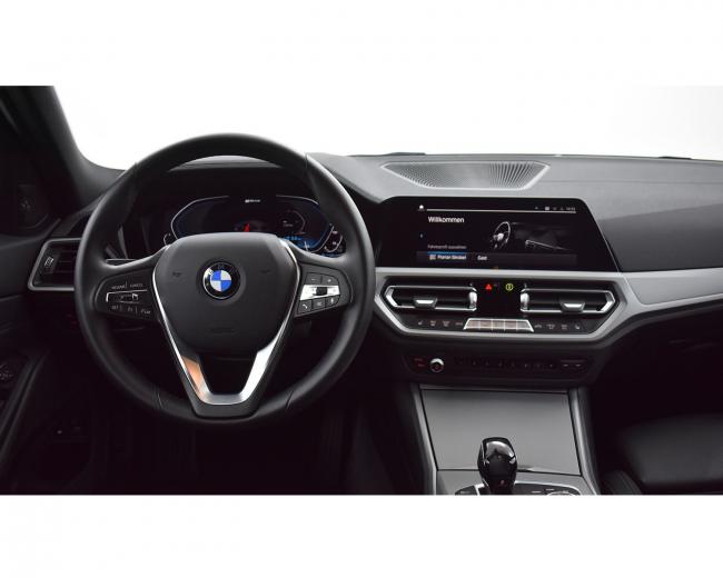 330 e Touring Sport Line 