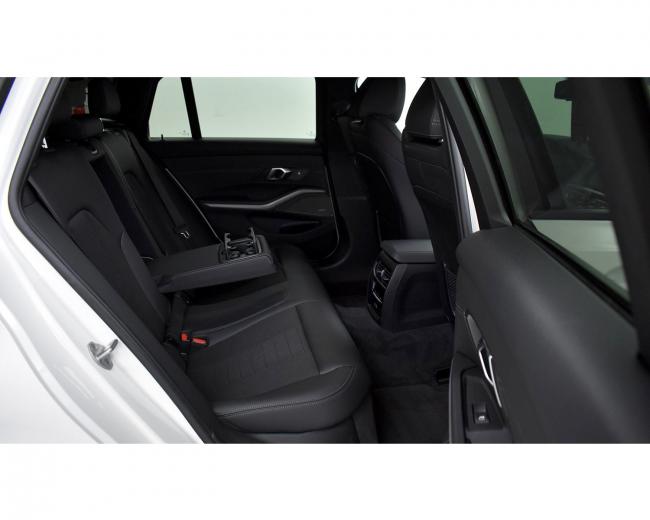 330 e Touring Sport Line 