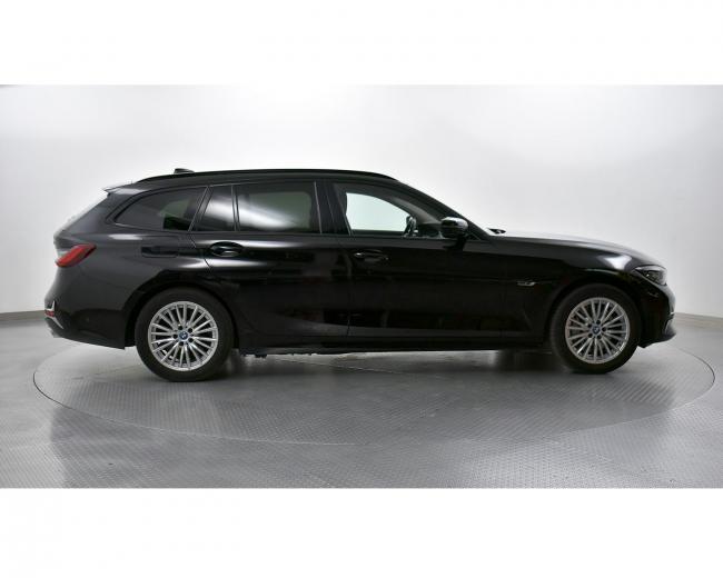 330e Touring xDrive 