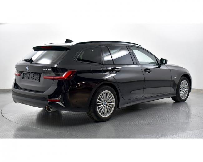 330e Touring xDrive 
