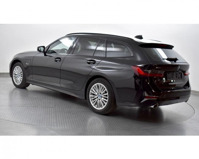 330e Touring xDrive 