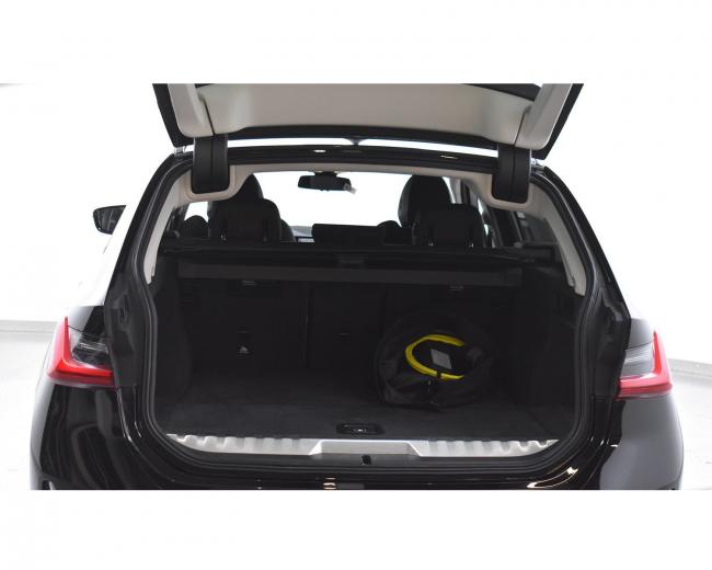 330e Touring xDrive 