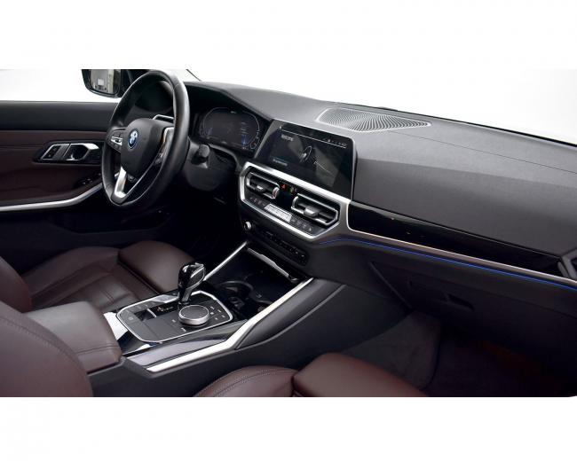 330e Touring xDrive 