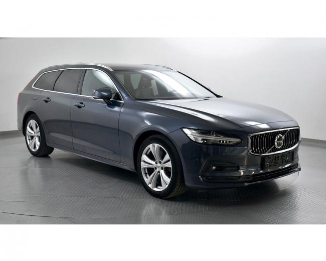 V90 B4 Momentum Pro