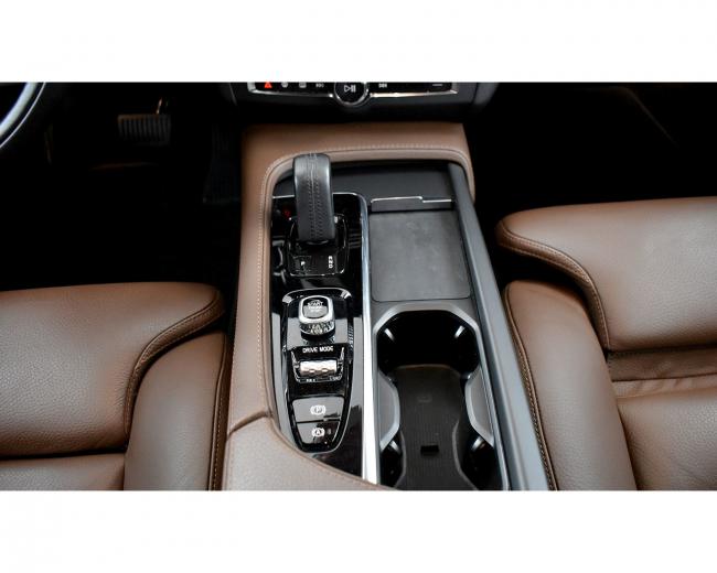 V90 B4 Momentum Pro