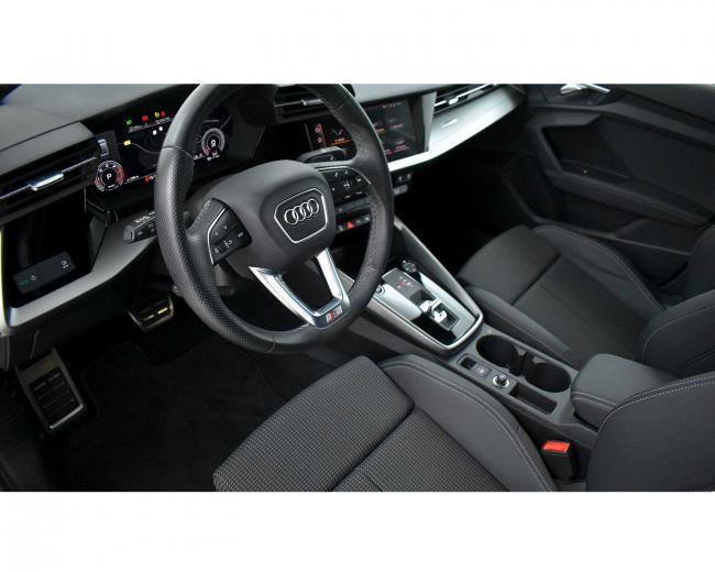 A3 30 TDI S Tronic S Line 