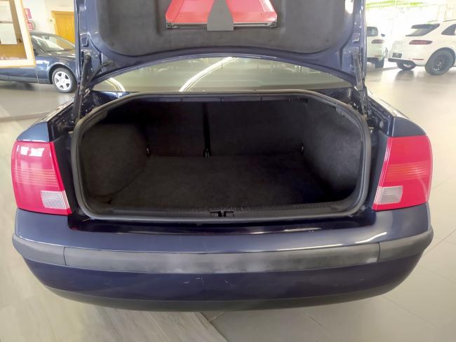 PASSAT 1.8i HIGHLINE 