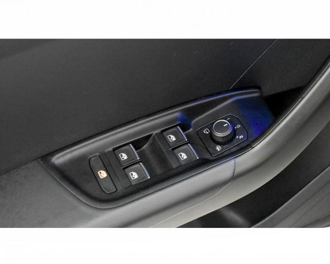 A1 Sportback  40 TFSI S LINE 