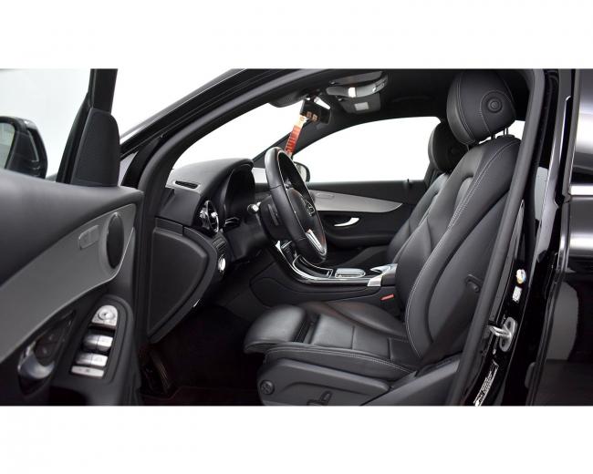 GLC 300e COUPE 4M